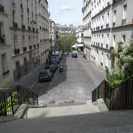 Quiet Hill Of Montmartre * Paris