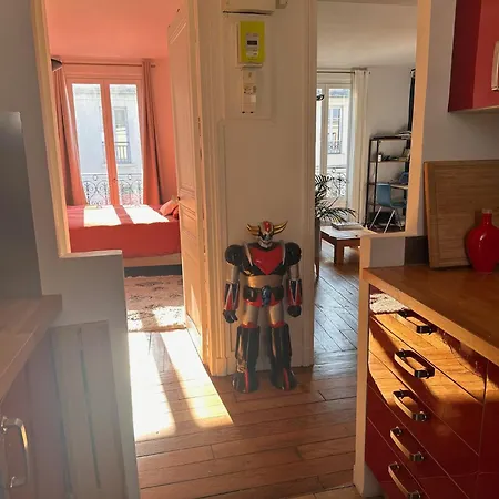 Quiet Hill Of Montmartre Appartement
